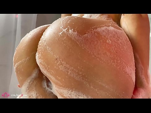 ❤️ Brunette si masturba a figa cù un vibratore per un orgasmu intensu in a doccia ️ Super porn à co.xxxifuck.ru ❌️