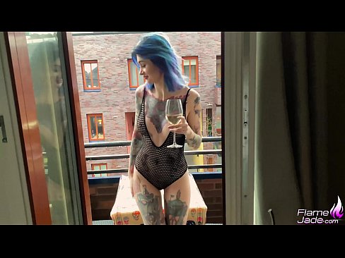 ❤️ Ragazza tremenda chì succhia cù una bocca è cazzo appassionatamente sottu à u celu apertu ️ Super porn à co.xxxifuck.ru ❌️